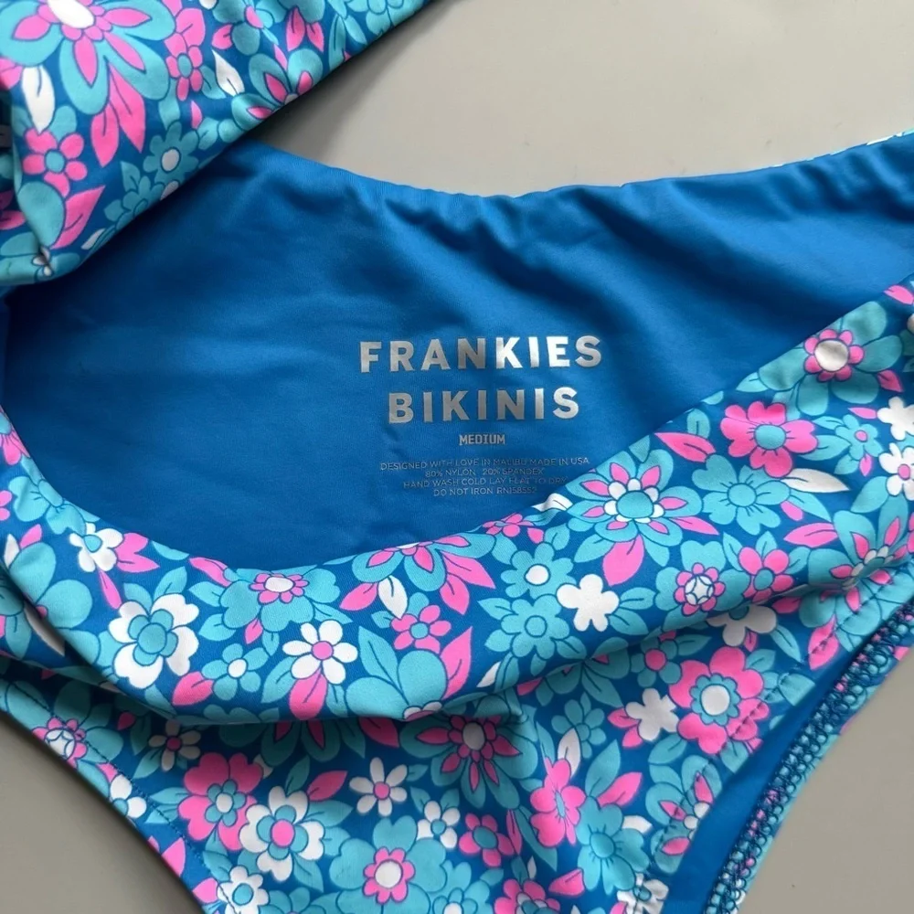FRANKIES BIKINIS Cash One Piece Swimsuit Bikini Floral Blue Medium Cutout